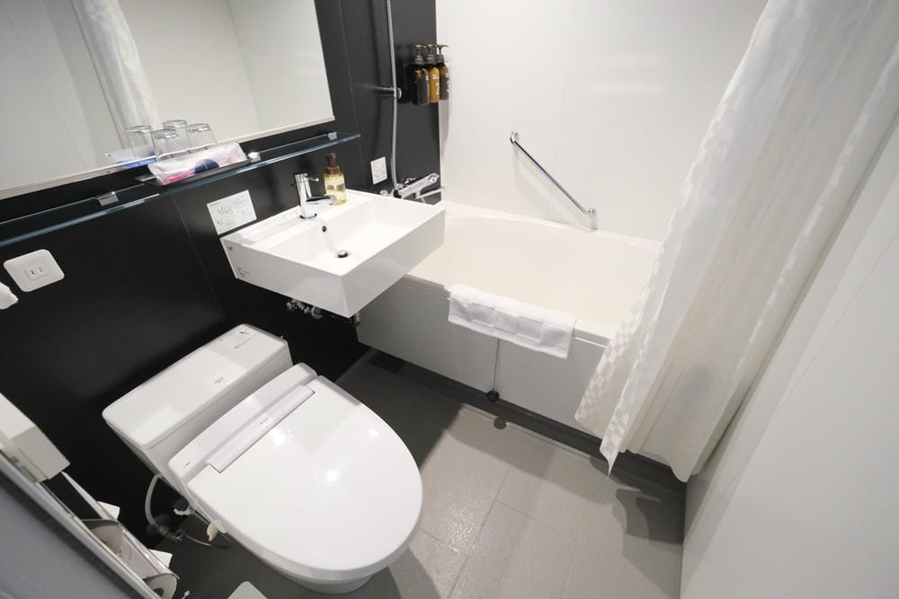 ▌東京上野住宿推薦▌上野雷索爾飯店hotel resol uenog。上野車站淺草口徒步1分鐘就到飯店