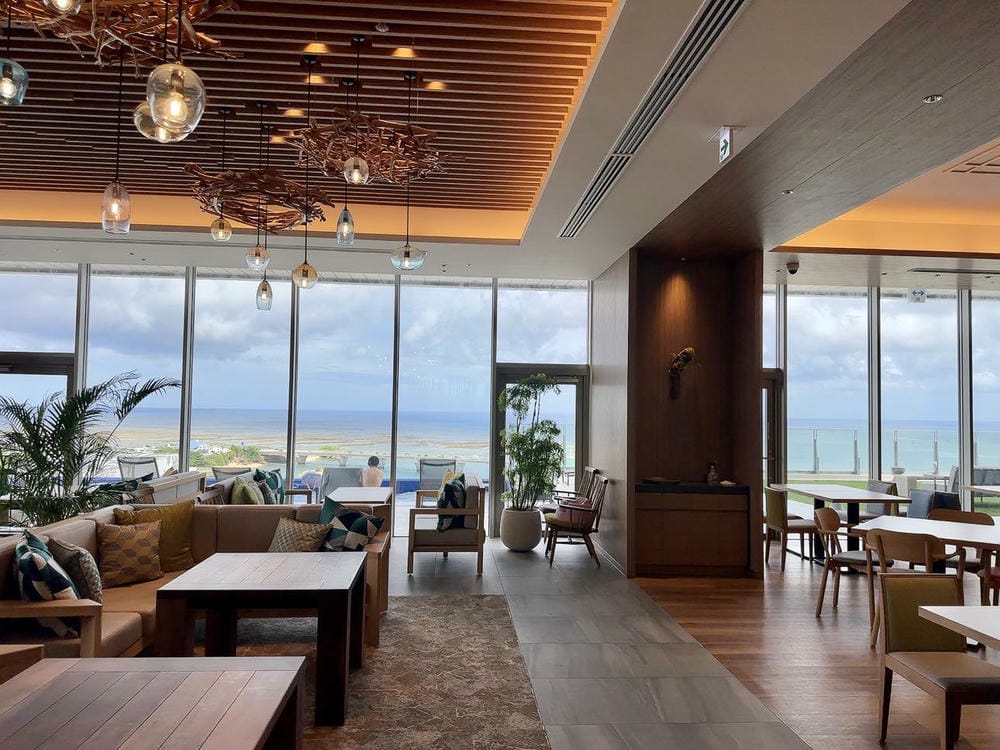 ▌2023沖繩飯店推薦▌HOTEL Ala COOJU OKINAWA。無邊際泳池。距離沖繩最大賣場PARCO CITY八分鐘