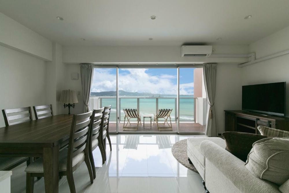 ▌沖繩海景飯店推薦▌宇流麻藏身處酒店 (HIDEOUT OKINAWA URUMA)無敵海景，泳池，廚房，洗烘衣機