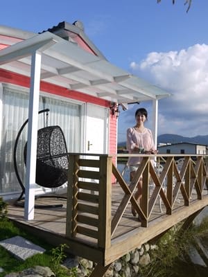 ▌宜蘭民宿▌浪漫指數破表! 如畫般的河畔童話小木屋♥宜蘭安緹利亞歐若拉公主城堡♥