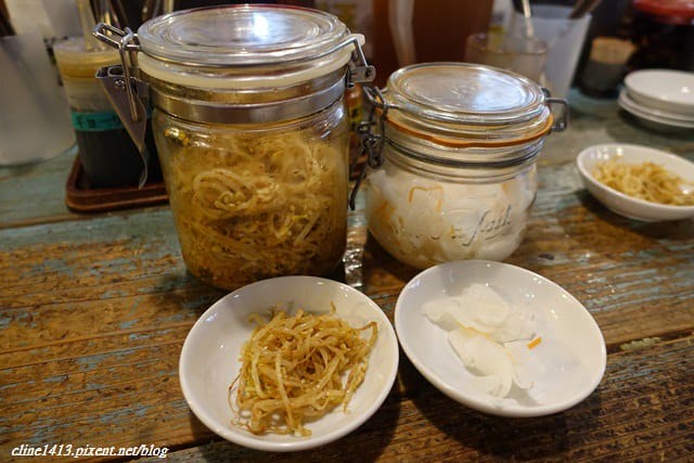 ▌沖繩自由行▌沖繩必吃美食♥通堂拉麵♥傳說中的男人麵、女人麵(小祿本店、百元藥妝旁)