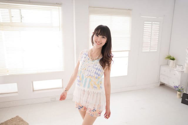 【穿搭】第一次棚拍好新鮮♥5月Gini Shop美到翻 ♥玩色夏天.繽紛度假去