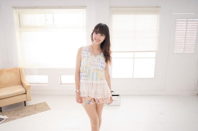 【穿搭】第一次棚拍好新鮮♥5月Gini Shop美到翻 ♥玩色夏天.繽紛度假去