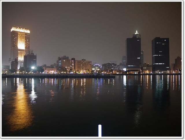 ▌高雄夢時代▌墾丁day3高雄夢時代摩天輪&真愛碼頭夜景