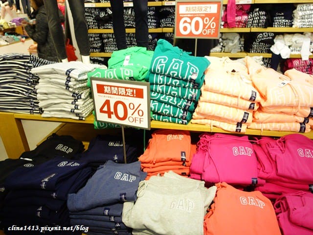 ▌東京近郊購物景點▌超好逛超好買♥輕井澤王子Outlet ♥園區攻略、行李寄放、交通方式(除了Le Creuset，這裡也有達菲熊)