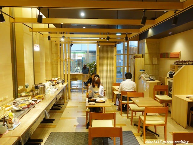 ▌福岡住宿推薦▌♥Hotel Forza Hakata飯店♥離博多車站一分鐘、飯店新穎、房間有按摩椅&對面有便利商店