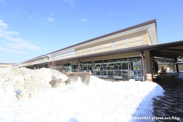 ▌東京近郊購物景點▌超好逛超好買♥輕井澤王子Outlet ♥園區攻略、行李寄放、交通方式(除了Le Creuset，這裡也有達菲熊)