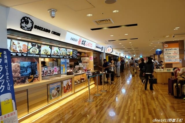 ▌北海道必買▌好像來到一座遊樂場♥新千歲機場♥必吃必買必逛購物攻略! 機場裡居然有露天溫泉及電影院! - 第56張圖 ▌北海道必買▌好像來到一座遊樂場♥新千歲機場♥必吃必買必逛購物攻略! 機場裡居然有露天溫泉及電影院!