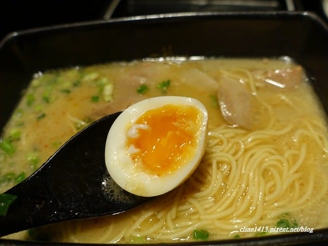 ▌日本必吃美食▌博多運河城♥一蘭拉麵♥ 像便當盒一樣的方形碗”重箱”好吸睛