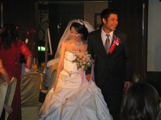 【分享】結婚四週年˙全家福側拍花絮&結婚舊照大公開