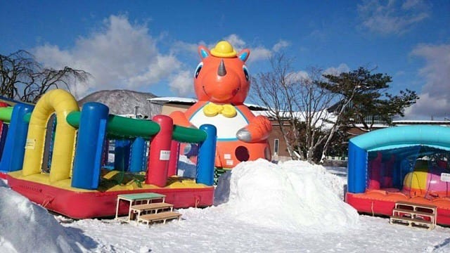 ▌東京近郊購物景點▌超好逛超好買♥輕井澤王子Outlet ♥園區攻略、行李寄放、交通方式(除了Le Creuset，這裡也有達菲熊)