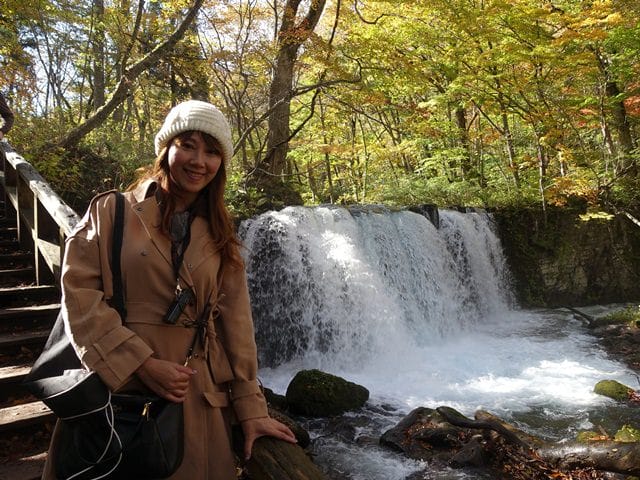 ▌日本東北賞楓▌絕美賞楓景點♥奧入瀨溪流散策♥彷彿走進畫布裡的美景