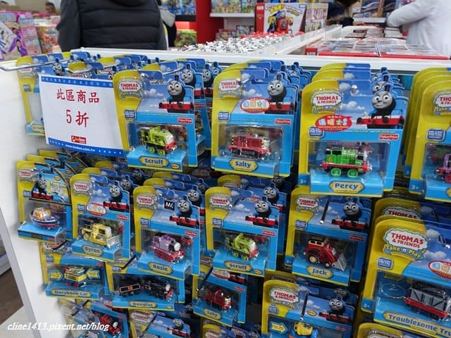 ▌桃園新景點▌血拚不用飛出國♥Gloria Outlets華泰名品城♥全台首座露天精品OUTLET必逛必買攻略
