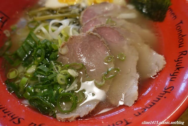 ▌沖繩自由行▌沖繩必吃美食♥通堂拉麵♥傳說中的男人麵、女人麵(小祿本店、百元藥妝旁)