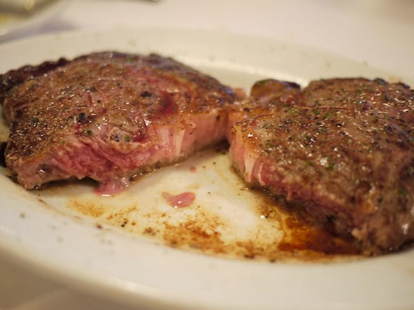 ▌台北美食▌期待已久的生日大餐♥Ruth's Chris 茹絲葵牛排&夢幻禮物CANON 6D♥