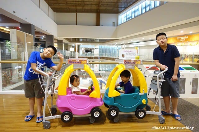 ▌沖繩自由行▌沖繩血拚必訪♥AEON MALL Okinawa Rycom ♥沖繩最新最大購物中心(有超大水族箱、部分店家可退稅)