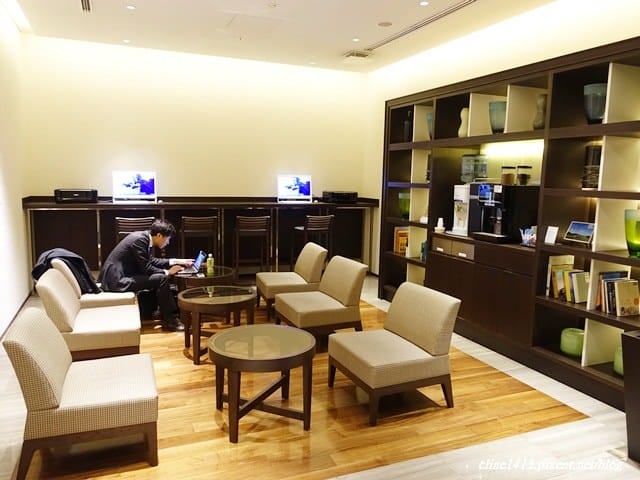 ▌福岡住宿推薦▌♥Hotel Forza Hakata飯店♥離博多車站一分鐘、飯店新穎、房間有按摩椅&對面有便利商店