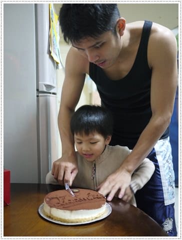 ღ 華國飯店 ღ 二寶【告狀哥】四歲生日文
