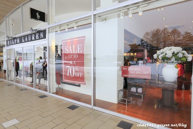 ▌東京近郊購物景點▌超好逛超好買♥輕井澤王子Outlet ♥園區攻略、行李寄放、交通方式(除了Le Creuset，這裡也有達菲熊)