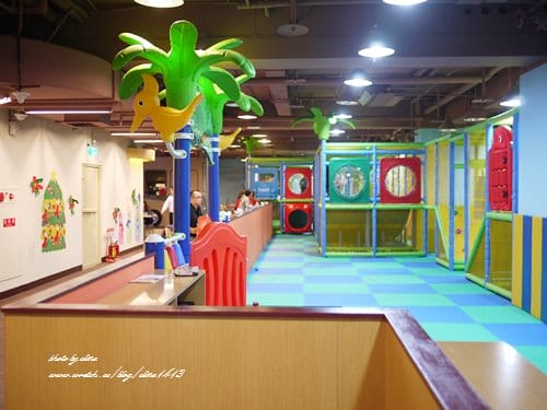 【板橋親子餐廳】爆走哥六歲生日 ♥艾瑪親子多元智能館♥ 慶生去