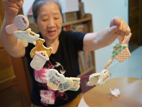 ▌三寶媽碎碎念▌小王子四個月囉!超可愛的收涎餅乾♥NIJI cupcake♥給他吃甜甜