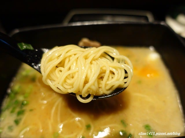 ▌日本必吃美食▌博多運河城♥一蘭拉麵♥ 像便當盒一樣的方形碗”重箱”好吸睛