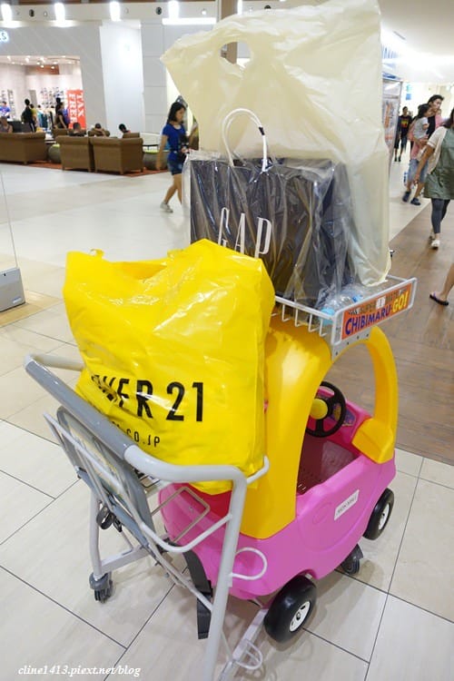 ▌沖繩自由行▌沖繩血拚必訪♥AEON MALL Okinawa Rycom ♥沖繩最新最大購物中心(有超大水族箱、部分店家可退稅)
