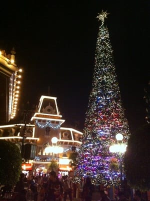 ▌歡樂香港行▌迪士尼樂園雪亮聖誕high翻天♥美國小鎮大街閃亮雪燈♥迪士尼飛天巡遊♥米奇玩具舞曲(聖誕限定)♥星夢奇緣煙火秀♥ - 第59張圖 ▌歡樂香港行▌迪士尼樂園雪亮聖誕high翻天♥美國小鎮大街閃亮雪燈♥迪士尼飛天巡遊♥米奇玩具舞曲(聖誕限定)♥星夢奇緣煙火秀♥
