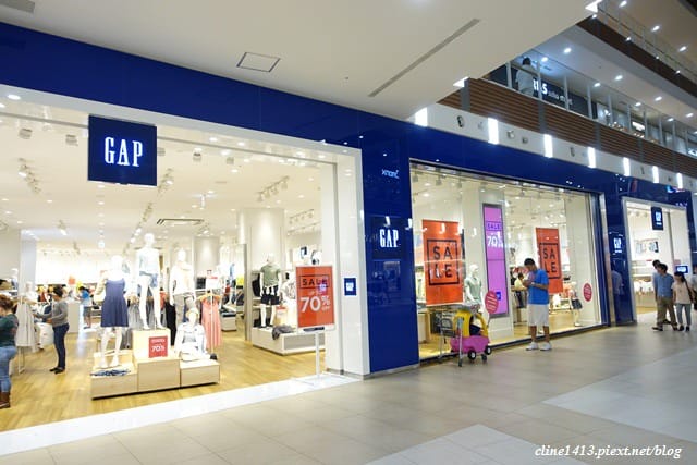 ▌沖繩自由行▌沖繩血拚必訪♥AEON MALL Okinawa Rycom ♥沖繩最新最大購物中心(有超大水族箱、部分店家可退稅)