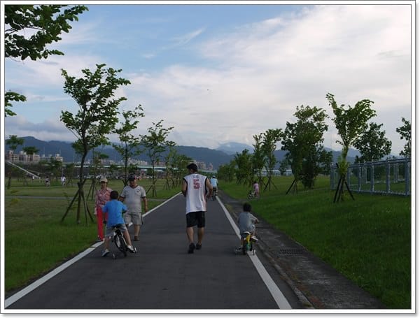 【台北景點】三峽˙花岩山林&一堆寫不完的食記