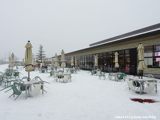 ▌東京近郊購物景點▌超好逛超好買♥輕井澤王子Outlet ♥園區攻略、行李寄放、交通方式(除了Le Creuset，這裡也有達菲熊)