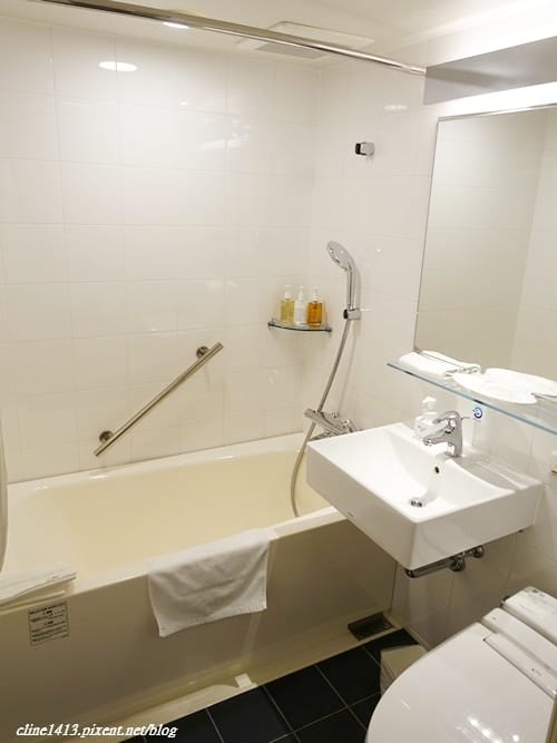 ▌福岡住宿推薦▌♥Hotel Forza Hakata飯店♥離博多車站一分鐘、飯店新穎、房間有按摩椅&對面有便利商店