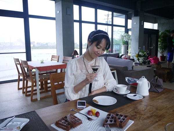 【幸福小旅行】除了美景.還有媲美飯店級的夢幻午茶與精緻早餐♥宜蘭.留白水岸會館♥