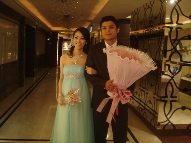 【分享】結婚四週年˙全家福側拍花絮&結婚舊照大公開