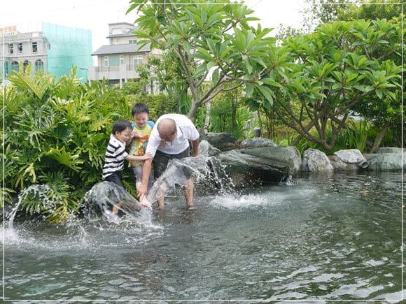 【分享】哇! 有天然湧泉的˙宜蘭【雲天楓泉】民宿