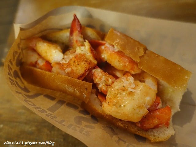 ▌東京必吃美食▌表參道♥Luke’s Lobster龍蝦三明治、Garrett Popcorn爆米花、PABLO 半熟起司塔♥每一口都可以吃到滿滿的龍蝦肉