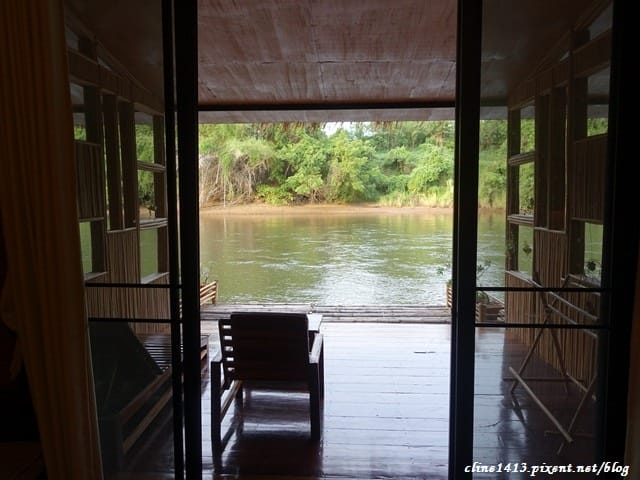 ▌泰國。北碧府▌來去桂河住一晚♥桂河木筏精品度假村Boutique Raft Resort River Kwai♥難忘的泰國水上屋初體驗
