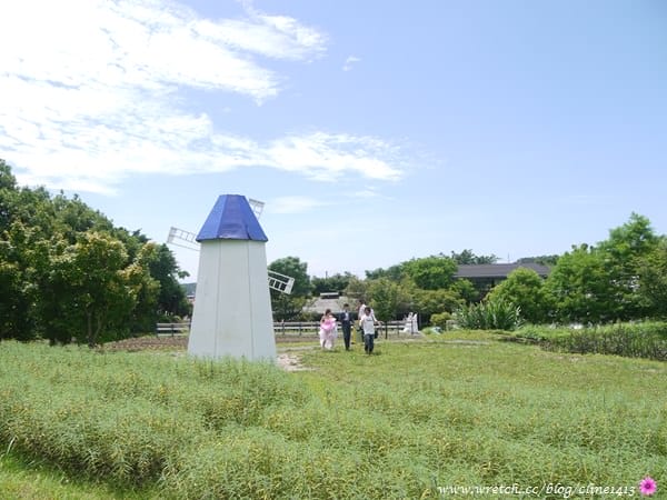 【北部景點】以為在國外? 超夢幻水教堂&熱門婚紗景點♥ 淡水˙大屯花卉農場♥