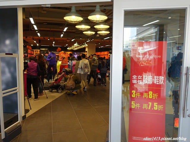 ▌桃園新景點▌血拚不用飛出國♥Gloria Outlets華泰名品城♥全台首座露天精品OUTLET必逛必買攻略