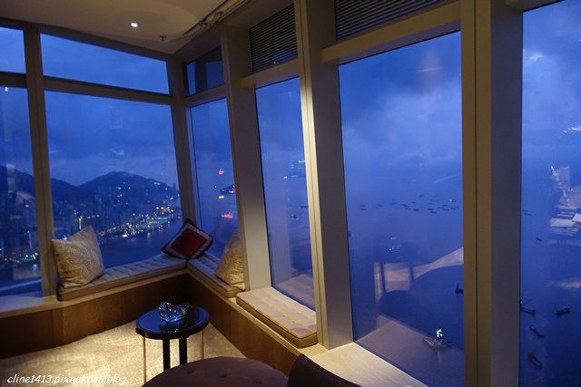 ▌香港飯店推薦 ▌坐擁奢華海景。全世界最高飯店♥The Ritz-Carlton Hong Kong麗思卡爾頓酒店♥維多利亞港美景盡收眼底