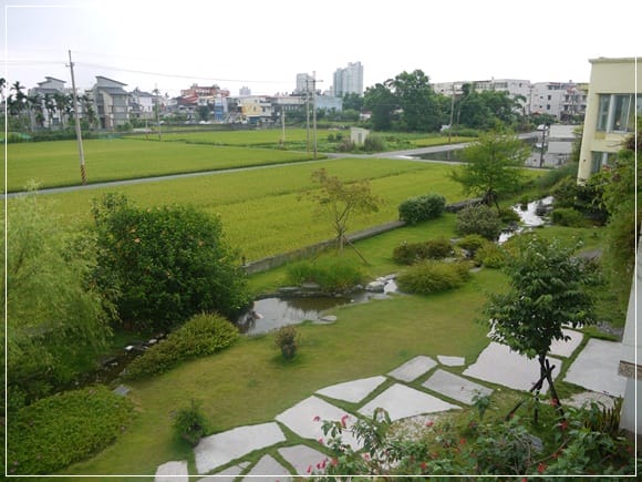 【分享】哇! 有天然湧泉的˙宜蘭【雲天楓泉】民宿