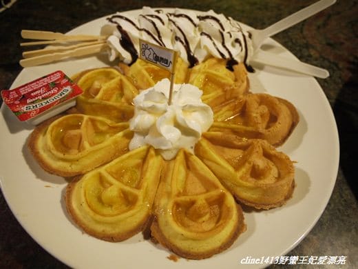 ▌宜蘭民宿▌羅馬建築˙宜蘭SoCat 貓腳印美食民宿~