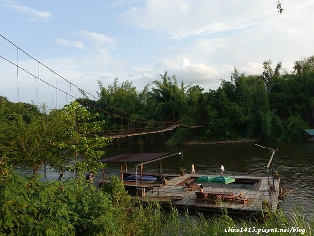 ▌泰國。北碧府▌來去桂河住一晚♥桂河木筏精品度假村Boutique Raft Resort River Kwai♥難忘的泰國水上屋初體驗