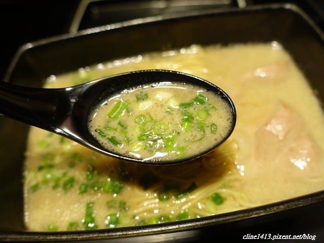 ▌日本必吃美食▌博多運河城♥一蘭拉麵♥ 像便當盒一樣的方形碗”重箱”好吸睛