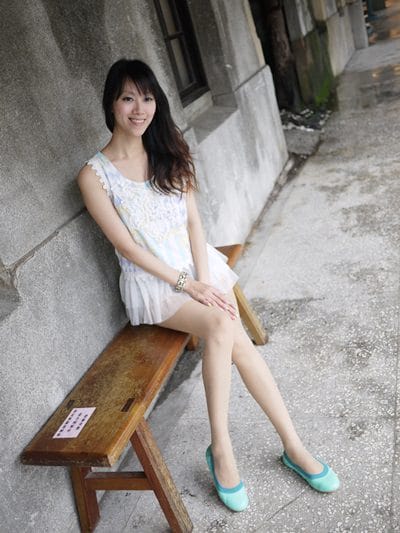 【美鞋穿搭】超輕巧! 超柔軟!熱銷萬雙♥ Selly  *沙粒 *舒適牛皮娃娃鞋♥經典山茶花