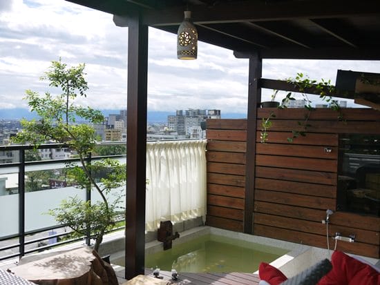 ▌宜蘭民宿▌來去泡一晚! 邊泡湯邊欣賞龜山島美景的極致享受♥礁溪筑翫villa 溫泉會館♥(1/12更新)