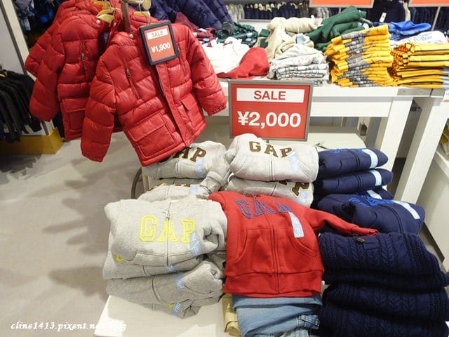 ▌東京近郊購物景點▌超好逛超好買♥輕井澤王子Outlet ♥園區攻略、行李寄放、交通方式(除了Le Creuset，這裡也有達菲熊)