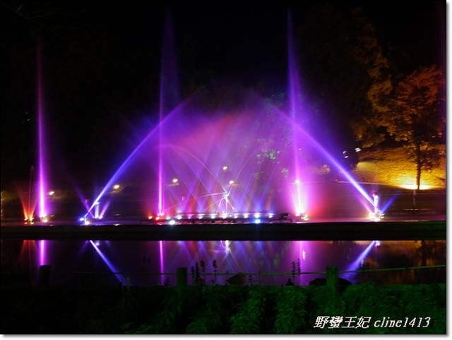 ▌南投清境▌夜晚比白天更美麗的[清境小瑞士]˙夜間水舞