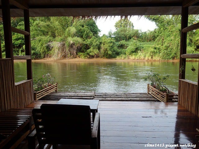 ▌泰國。北碧府▌來去桂河住一晚♥桂河木筏精品度假村Boutique Raft Resort River Kwai♥難忘的泰國水上屋初體驗