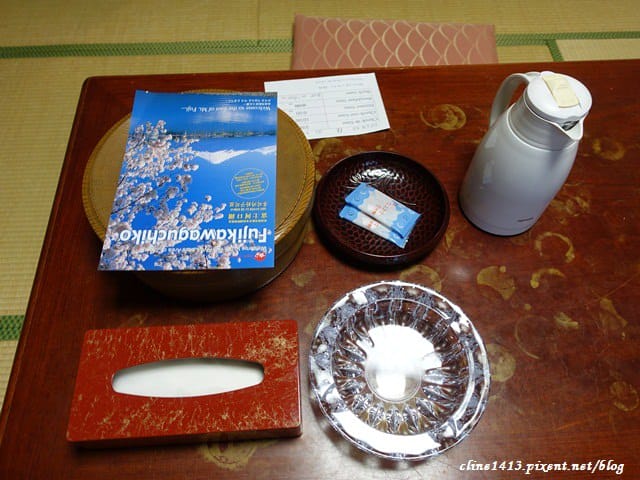 ▌河口湖住宿推薦▌房間就可以看到富士山美景♥湖舞家♥CP值超高、一晚台幣三千元(一泊二食也很划算)逆富士美景/東京自由行